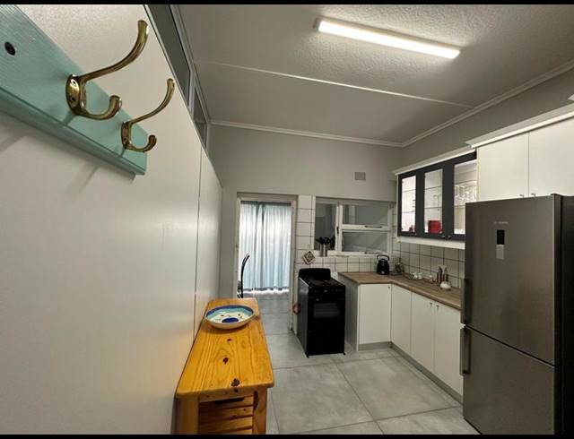 3 BEDROOM HOUSE FOR SALE IN SANTOS BAY